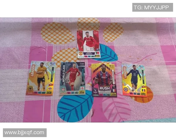 帕尼尼球星卡足球卡手提包设计与收藏价值解析