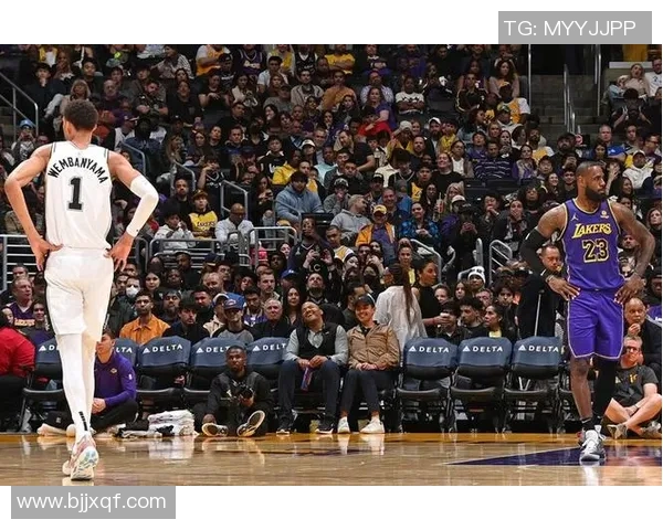 《揭开足球最强球星卡的神秘面纱探索顶级球员收藏价值与市场潜力》